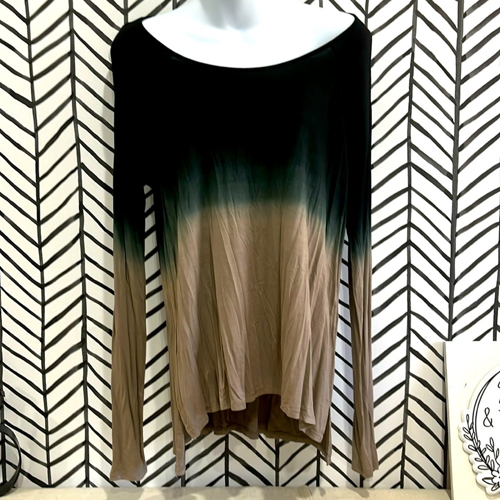 NWT Windsor Cold Shoulder Black-Grey-Brown Ombré Long Sleeve Top, Size Large